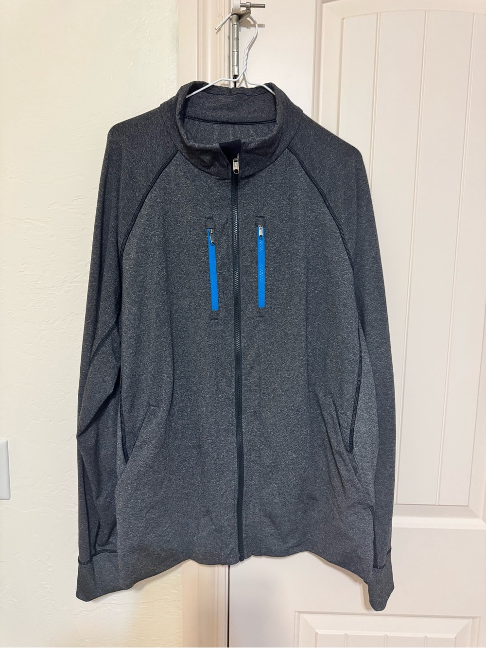 lululemon athletica Dark Gray Full-Zip Jacket with Blue Zips
